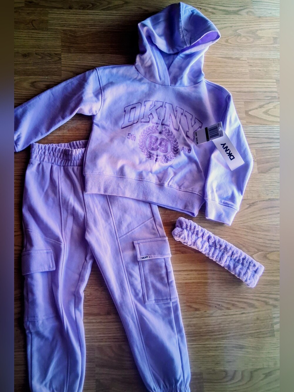 DKNY NWT 3 Piece  girls Lavendar sweatsuit pant hoodie Headband MSRP $44 Sz 4 6